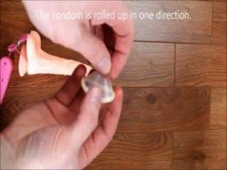 Cómo poner un condón video cómo poner un condón en la forma de condón