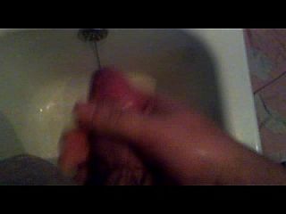 mano en la ducha