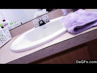 sexo sorpresa cuarto de baño