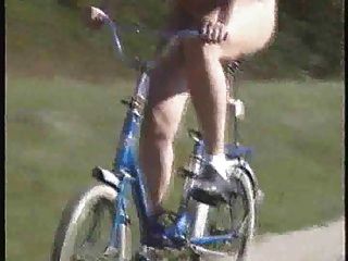 Dildo bicicleta al aire libre