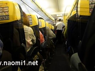 Viaje en avión con naomi1