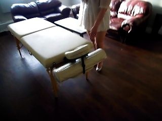 Déjame mostrarte mi lugar y nueva mesa de masajes querida :)