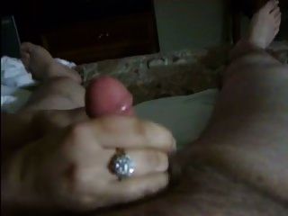 pequeño dick obtiene handjob