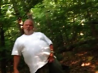 str8 papi que estas haciendo en el bosque