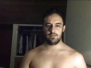 hot sexy latino guy se desnuda en la cámara
