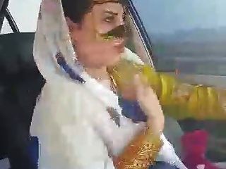 iraní sexy hijab milf bailando en el coche ahvaz city