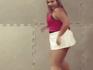 bailarina de culo con curvas