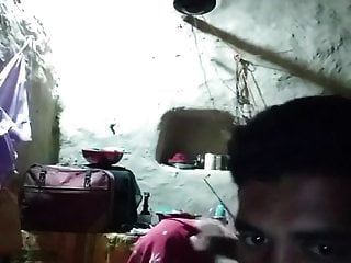 pareja india jugando en la webcam