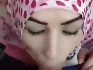 hijab chupando